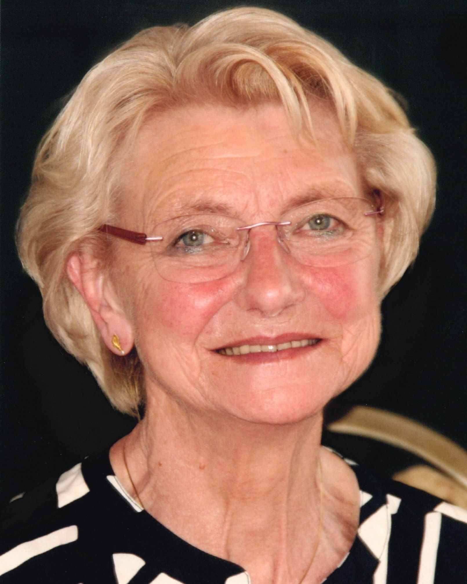 Huguette DEBORGIES