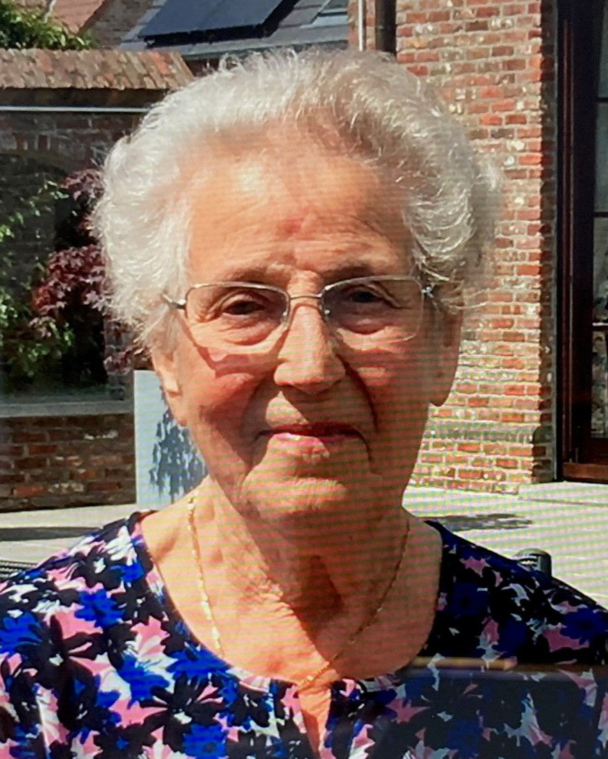 Nelly TONNIAU